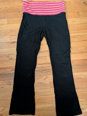 Mossimo Supply Co. Black Flare Yoga Pants!